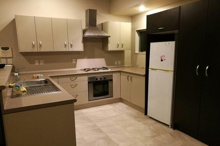 Photo of property in 100d Karepa Street, Brooklyn, Wellington, 6021