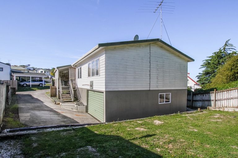 Photo of property in 41 Loughanure Place, Massey, Auckland, 0614