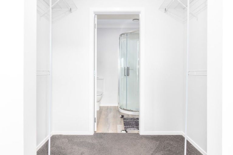 Photo of property in 8 Tieke Lane, Kenepuru, Porirua, 5022