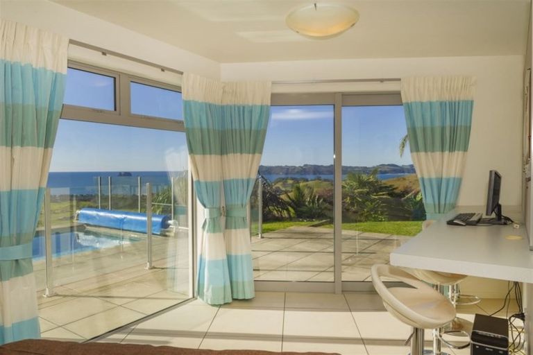 Photo of property in 148 Centennial Drive, Whitianga, 3510
