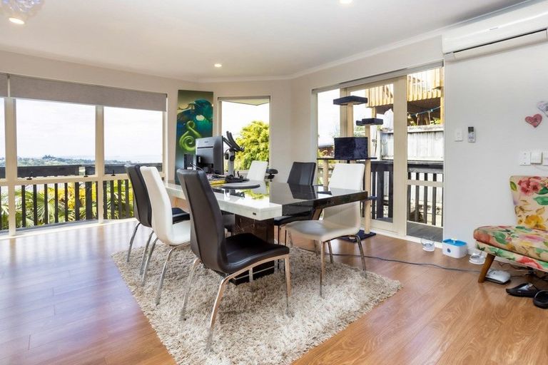 Photo of property in 941 East Coast Road, Torbay, Auckland, 0630