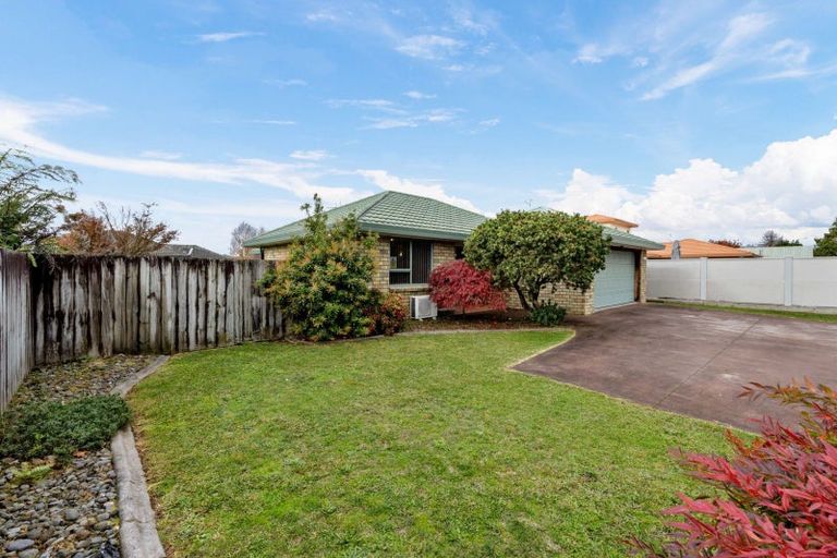 Photo of property in 12 Greenough Place, Rototuna, Hamilton, 3210