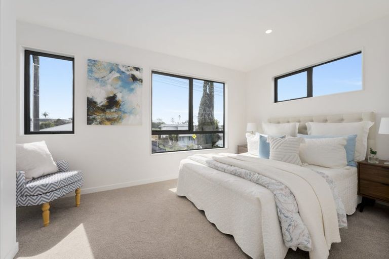 Photo of property in 31 Tiroroa Avenue, Te Atatu South, Auckland, 0610