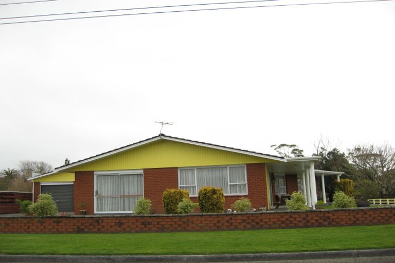 Photo of property in 48 Cumming Street, Okato, 4335