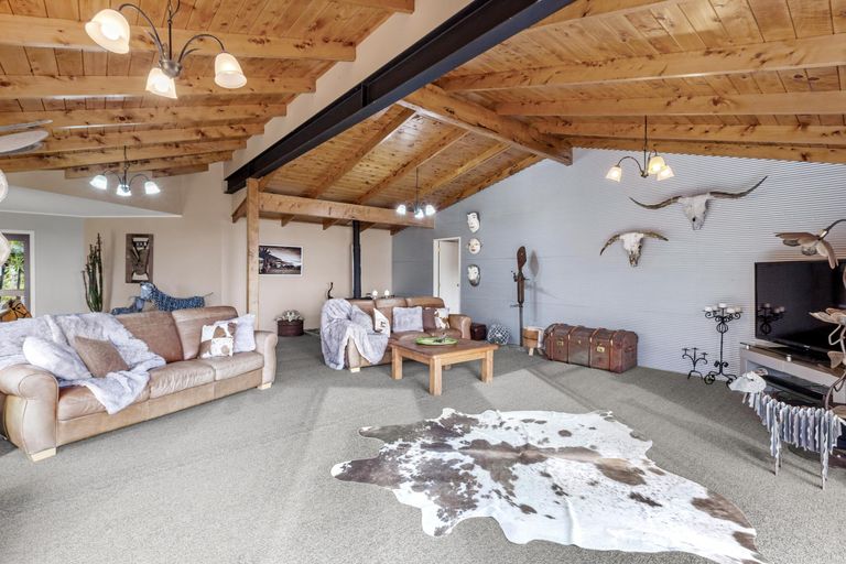 Photo of property in 121 Maungatawhiri Road, Raglan, 3295