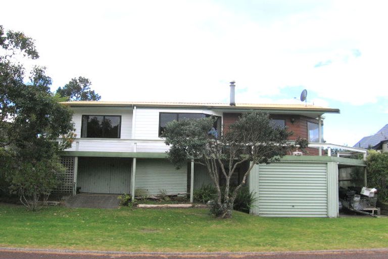 Photo of property in 15 Mountain Vista Place, Pauanui, Hikuai, 3579