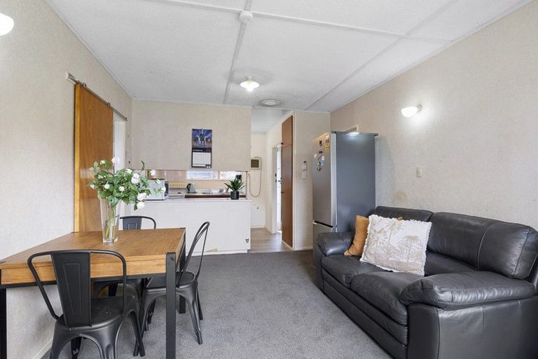 Photo of property in 7a Waterloo Place, Westown, New Plymouth, 4310