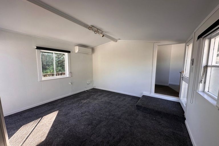 Photo of property in 23 Totara Street, Eastbourne, Lower Hutt, 5013