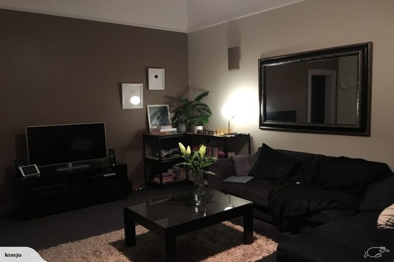 Photo of property in 210 Tinakori Road, Thorndon, Wellington, 6011