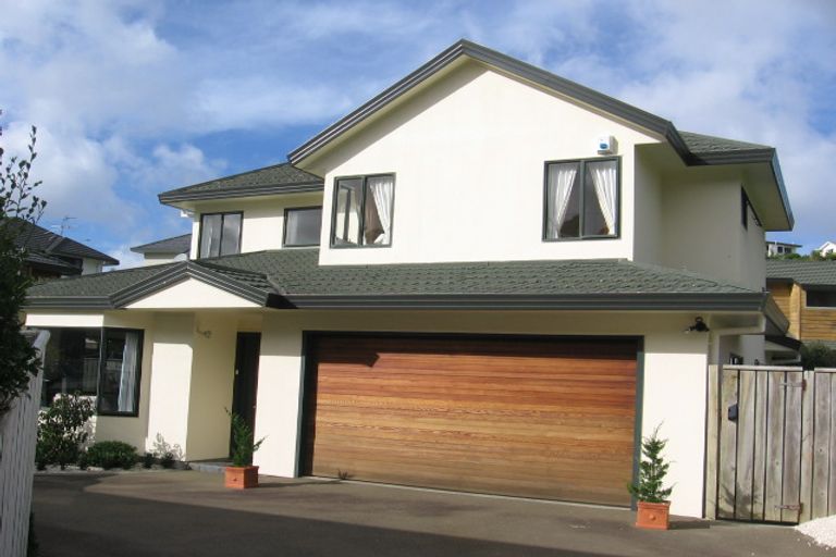 Photo of property in 203 Westchester Drive, Churton Park, Wellington, 6037