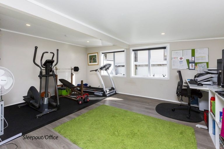 Photo of property in 3 Ruahine Street, Trentham, Upper Hutt, 5018