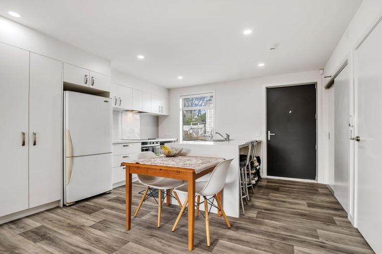 Photo of property in 7 Kanorau Place, Mangere, Auckland, 2022
