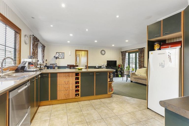 Photo of property in 147a Sturges Road, Henderson, Auckland, 0612