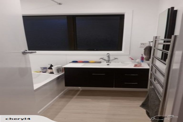 Photo of property in 16 Trafford Street, Harewood, Christchurch, 8051