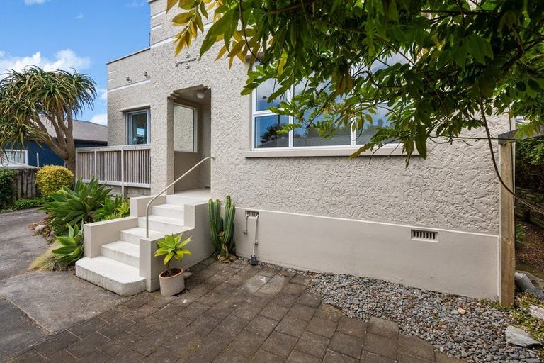 Photo of property in 181 Tukapa Street, Westown, New Plymouth, 4310