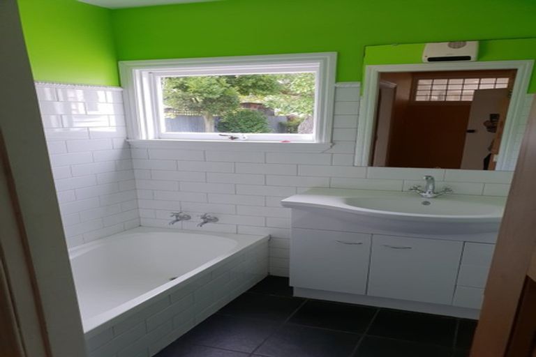 Photo of property in 150 Tancred Street, Linwood, Christchurch, 8062