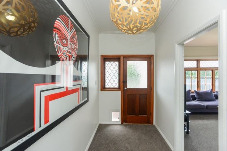 Photo of property in 42 Ferry Road, Clive, 4102