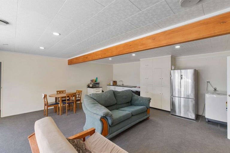 Photo of property in 55 Edgewater Parade, Waiuku, 2123