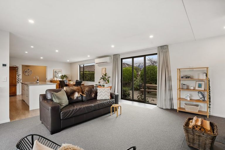 Photo of property in 27 De Bettencor Place, Mount Pisa, Cromwell, 9383