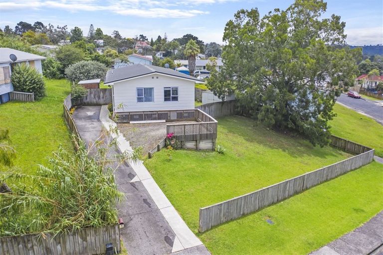 Photo of property in 30 Taurus Crescent, Beach Haven, Auckland, 0626