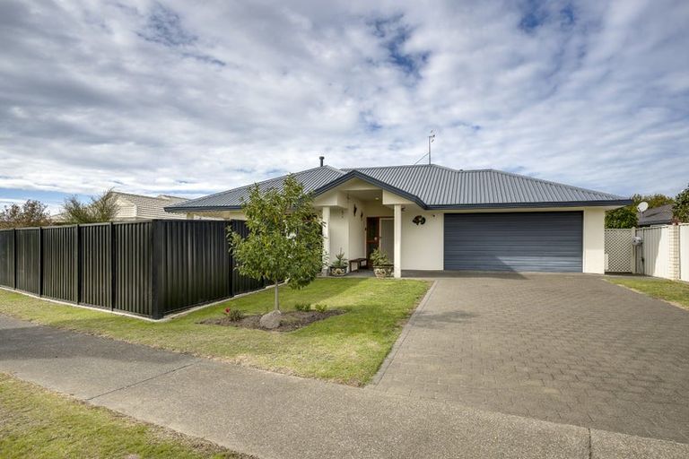 Photo of property in 8 Gresham Place, Taradale, Napier, 4112