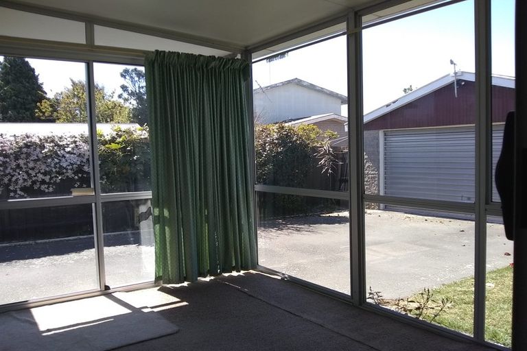 Photo of property in 16 Camelot Street, Ilam, Christchurch, 8041