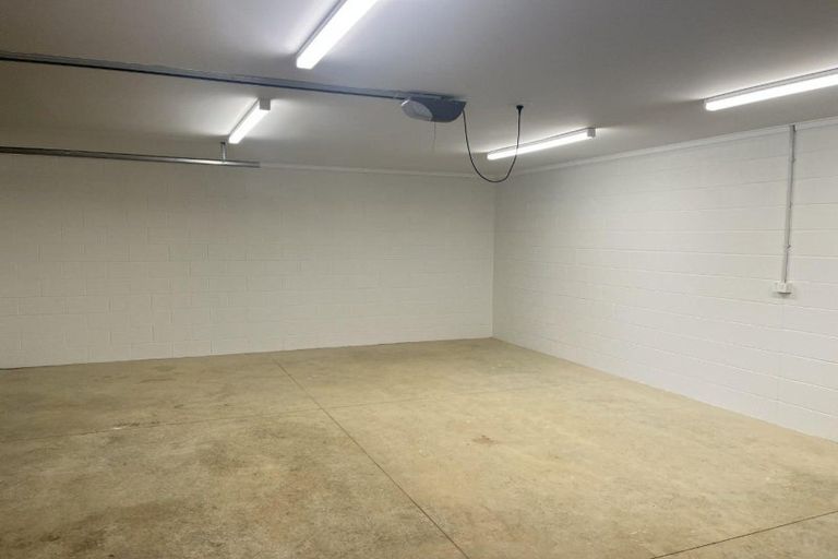 Photo of property in 10 Whakawhiti Street, Marfell, New Plymouth, 4310