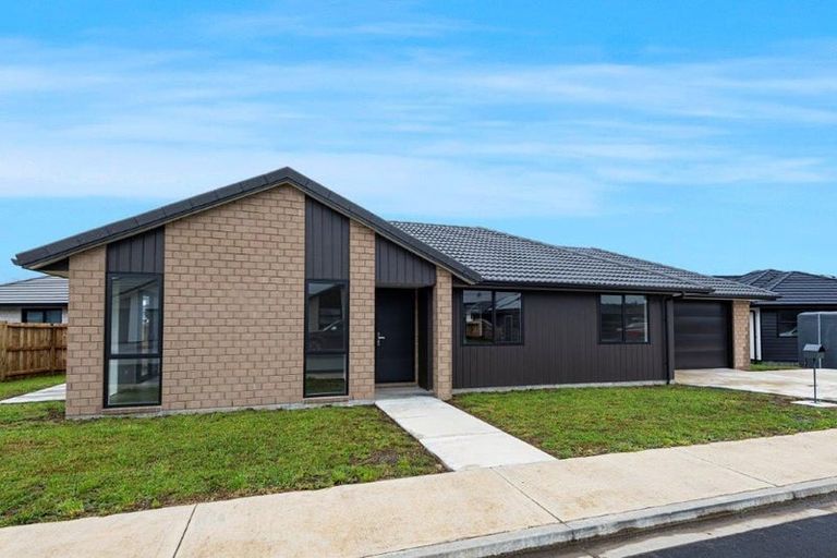 Photo of property in 12 Parera Crescent, Tikipunga, Whangarei, 0112