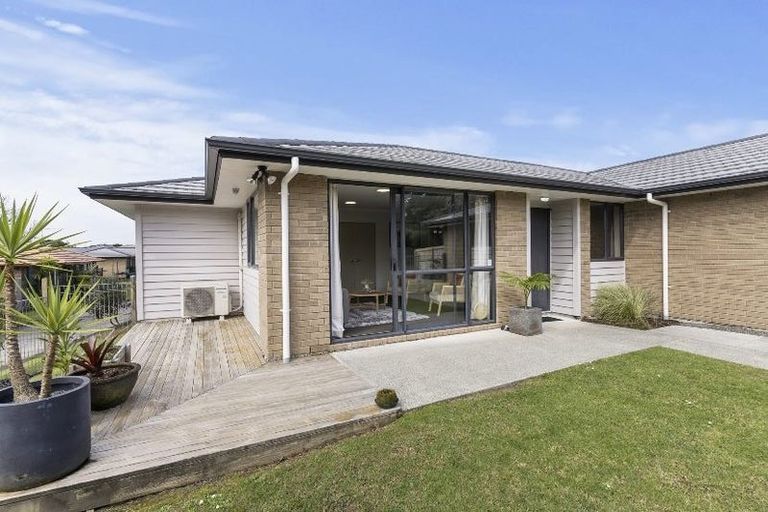 Photo of property in 169a Colwill Road, Massey, Auckland, 0614