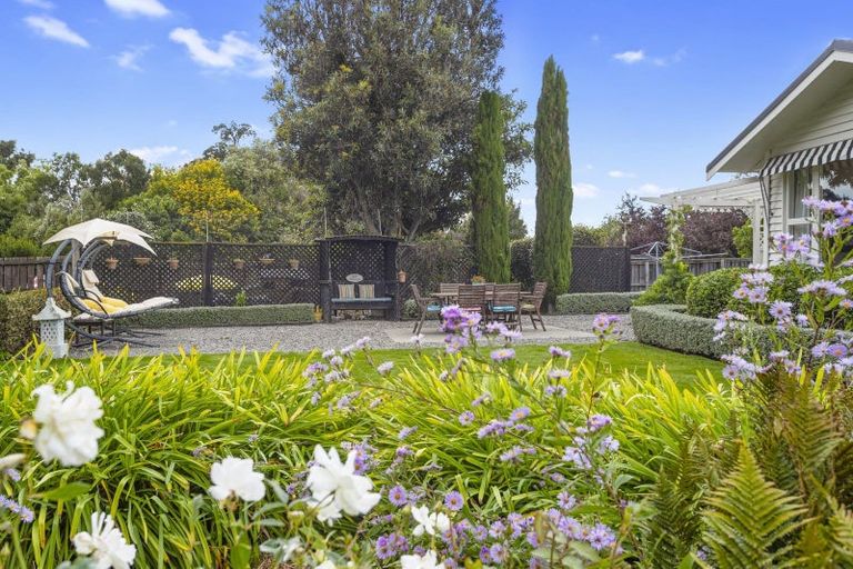 Photo of property in 2 Church Street, Amberley, 7410