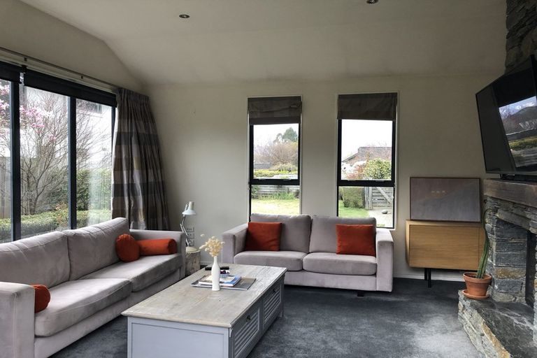 Photo of property in 2b Amber Close, Arthurs Point, Queenstown, 9371