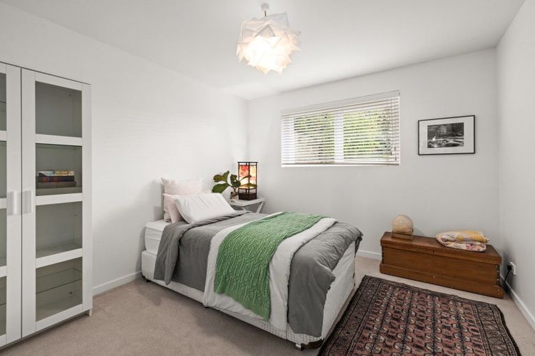 Photo of property in 6 Finnis Lane, Hospital Hill, Napier, 4110