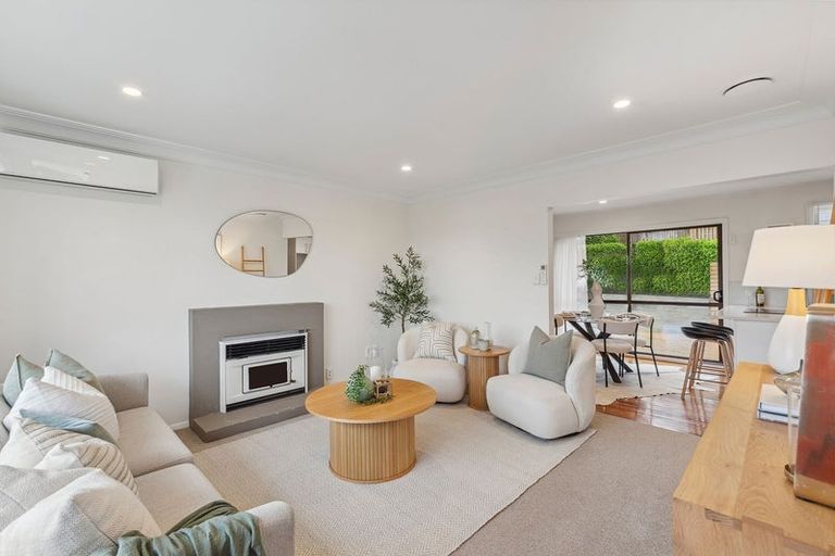 Photo of property in 18 Buller Crescent, Manurewa, Auckland, 2102