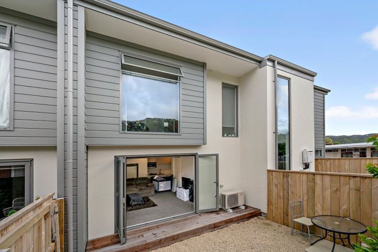 Photo of property in 2/5 Taine Street, Taita, Lower Hutt, 5011