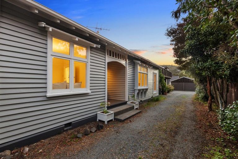 Photo of property in 1/166 Main Road, Redcliffs, Christchurch, 8081