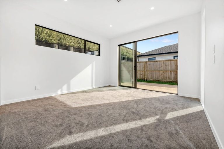 Photo of property in 12 Rongoa Maori Way, Pukekohe, 2120