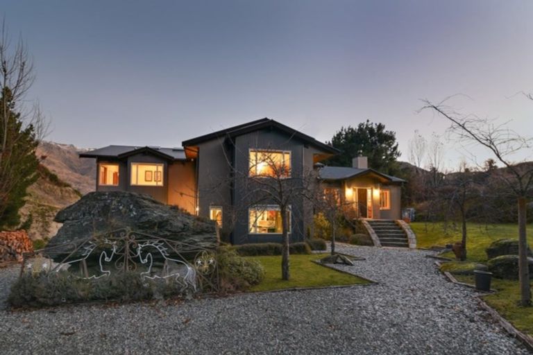 Photo of property in 11 Rapley Close, Arrow Junction, Queenstown, 9371