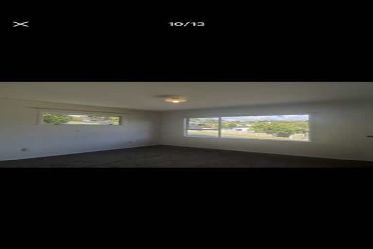 Photo of property in 13 Robbies Road, Shelly Park, Auckland, 2014