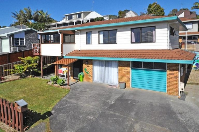 Photo of property in 1/18 Manuwai Road, Torbay, Auckland, 0630