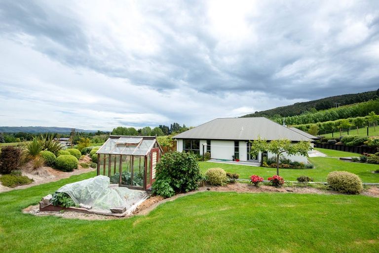 Photo of property in 36 Tara Hills Drive, North Taieri, Mosgiel, 9092