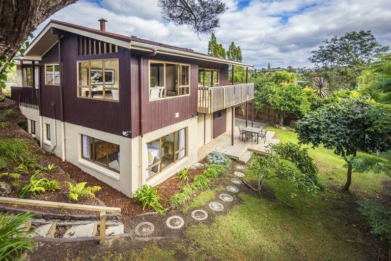 Photo of property in 23 Heaton Grove, Chatswood, Auckland, 0626