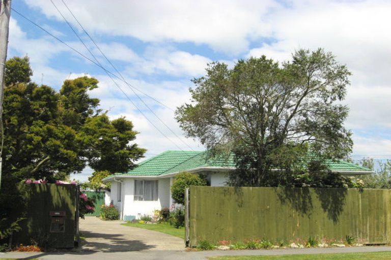 Photo of property in 32 Appleby Crescent, Burnside, Christchurch, 8053