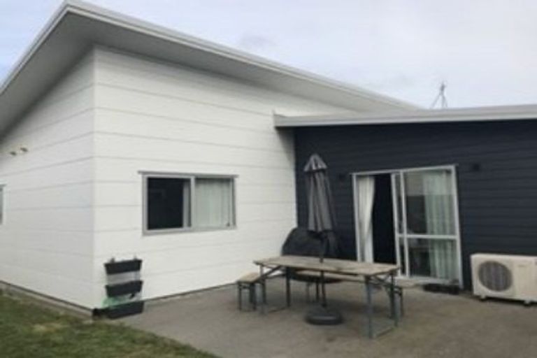 Photo of property in 28 Ridgedale Crescent, Flagstaff, Hamilton, 3210