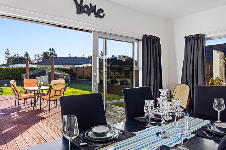 Photo of property in 22 Mercade Close, Stratford, 4332