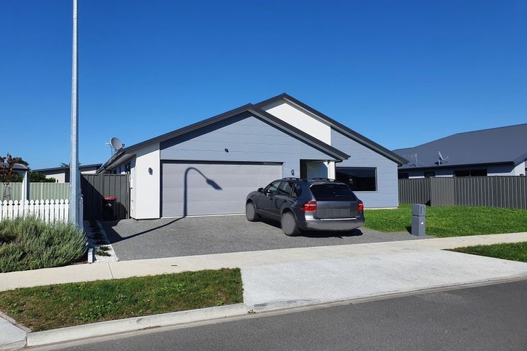 Photo of property in 12 Gee Place, Taradale, Napier, 4112