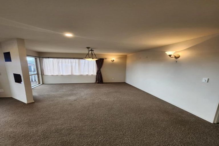 Photo of property in 13a Hebron Road, Waiake, Auckland, 0630