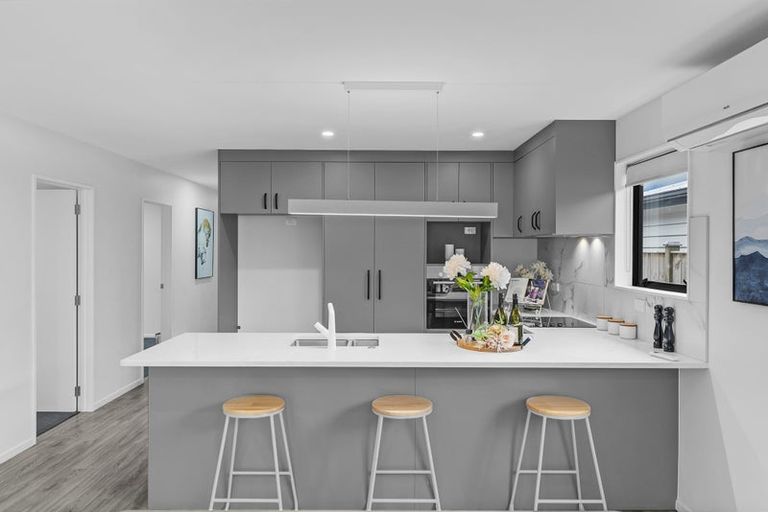 Photo of property in 14 Noia Way, Karaka, Papakura, 2113