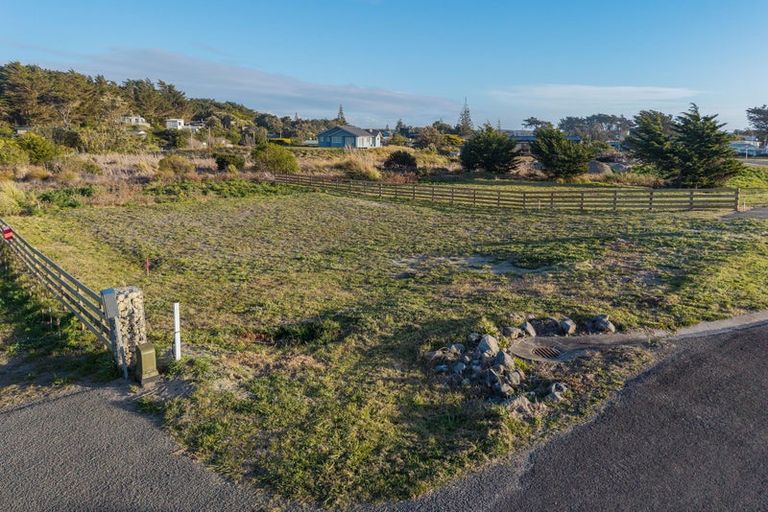 Photo of property in 184 Park Avenue, Waitarere Beach, Levin, 5510