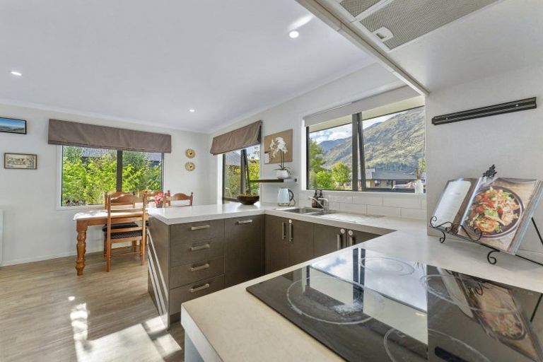 Photo of property in 12 Cotswold Court, Lower Shotover, Queenstown, 9304