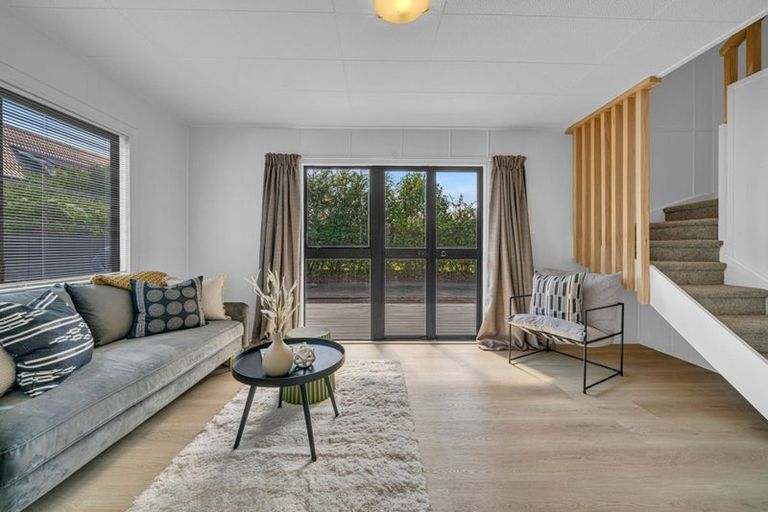 Photo of property in 2/40 Rosella Road, Mangere East, Auckland, 2024